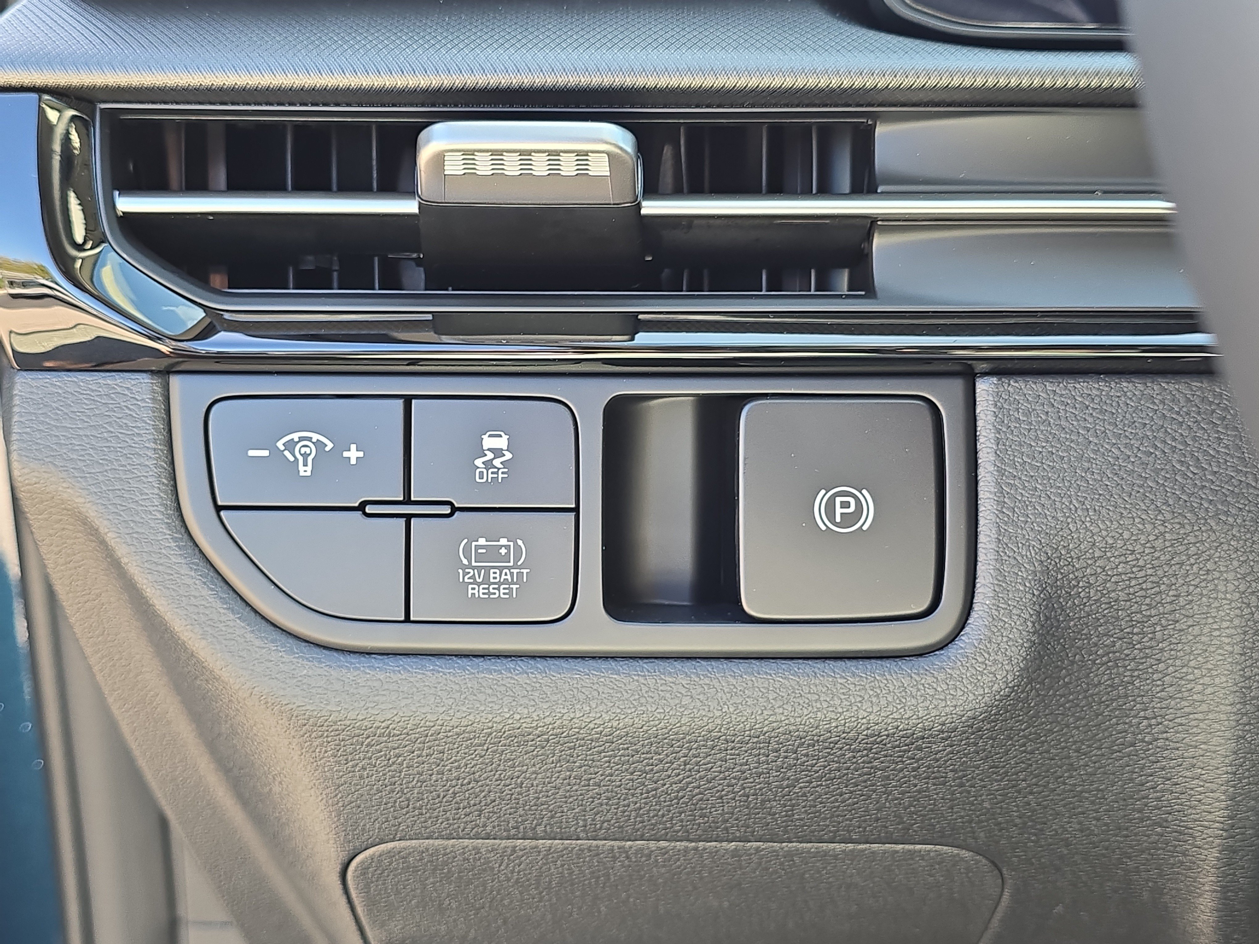 New 2027 Kia Sportage S FWD image 27