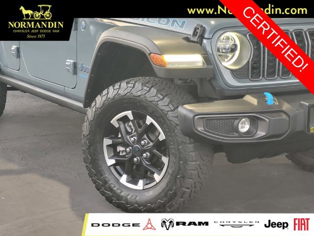 Used 2025 Jeep Wrangler Unlimited Rubicon 4xe w/ Convenience Group AWD/4WD image 5
