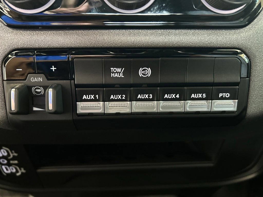 Used 2025 RAM 5500 Tradesman AWD/4WD image 41