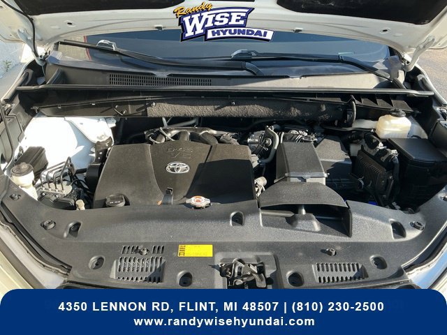 Used 2019 Toyota Highlander XLE FWD image 29