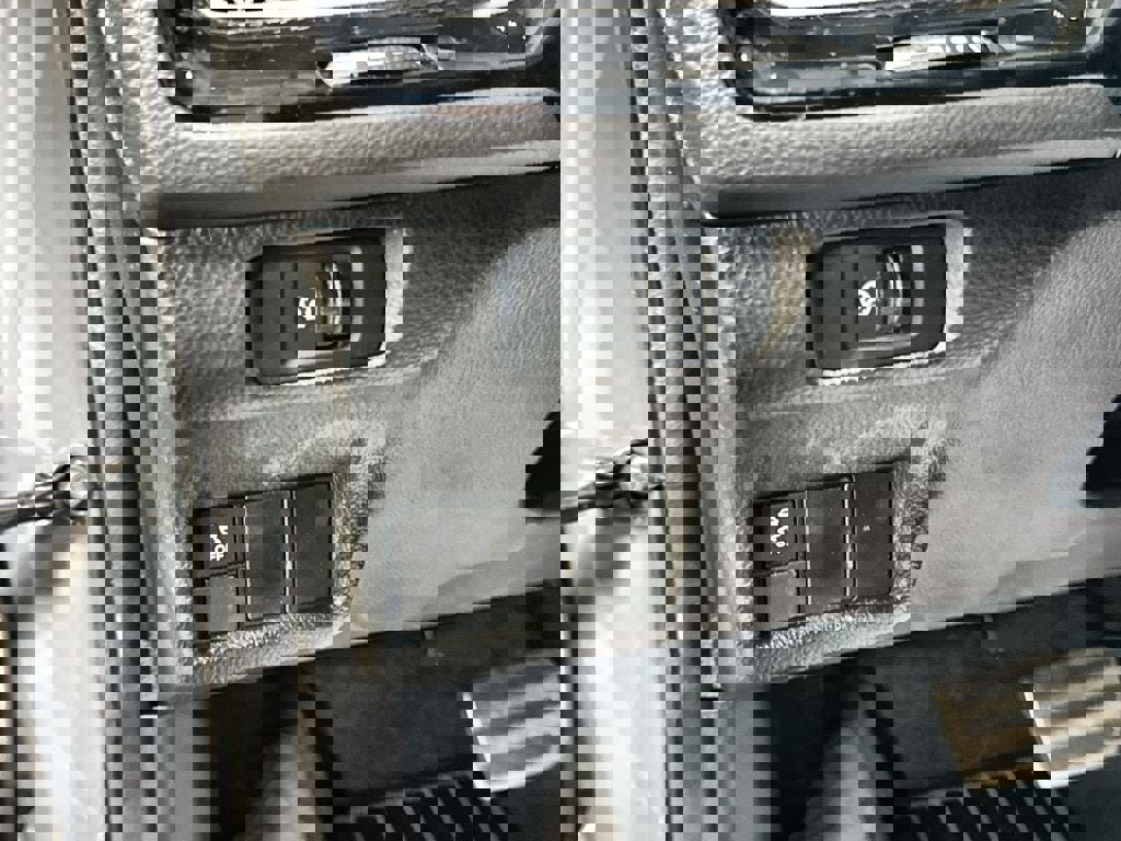 Used 2025 Honda Civic Sport image 16