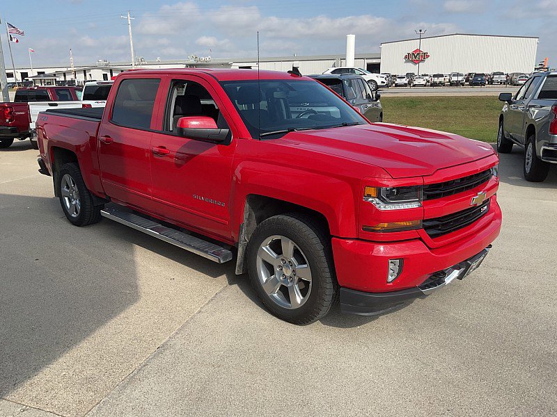 Used 2018 Chevrolet Silverado 1500 LT w/ All Star Edition image 3