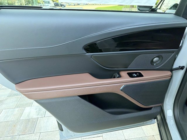 New 2026 Lincoln Nautilus Reserve w/ Jet Appearance Package AWD/4WD image 14