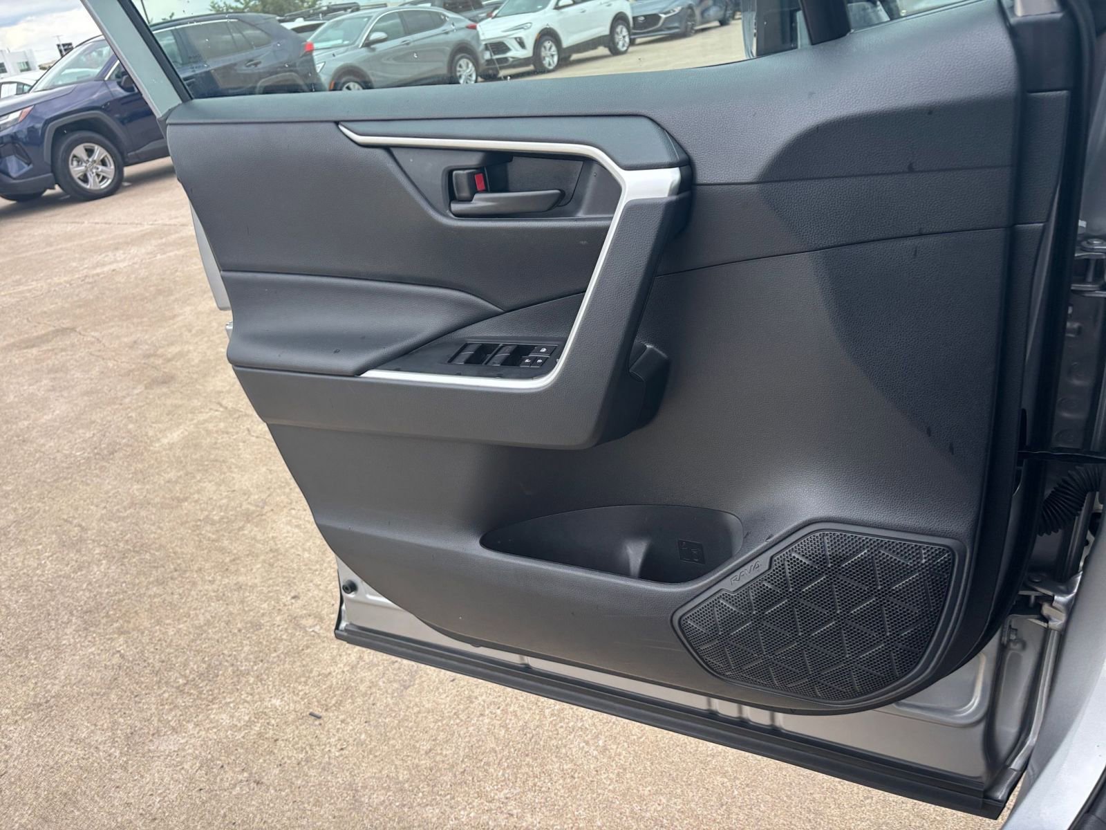 Used 2025 Toyota RAV4 LE image 20