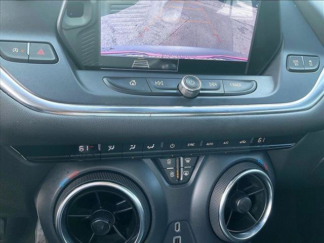 Used 2022 Chevrolet Blazer LT FWD image 21