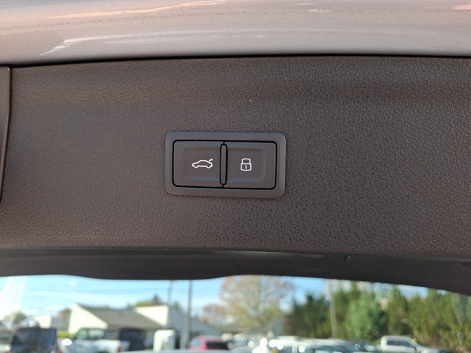 Used 2018 Audi Q3 2.0T Premium Plus w/ Premium Plus Package AWD/4WD image 30