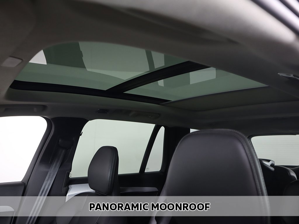 Used 2022 Volvo XC90 T5 Momentum w/ Climate Package image 4