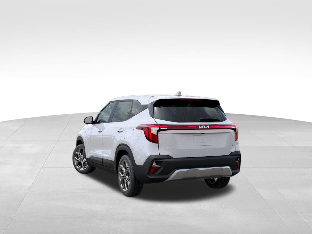 New 2026 Kia Seltos LX image 4