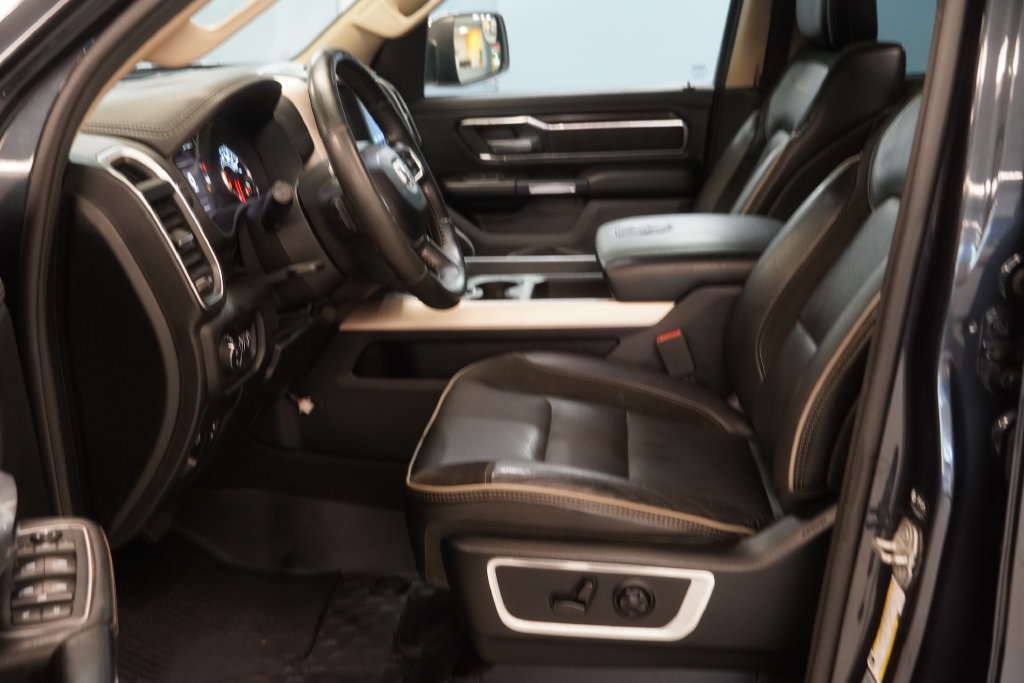 Used 2021 RAM 1500 Laramie AWD/4WD image 4