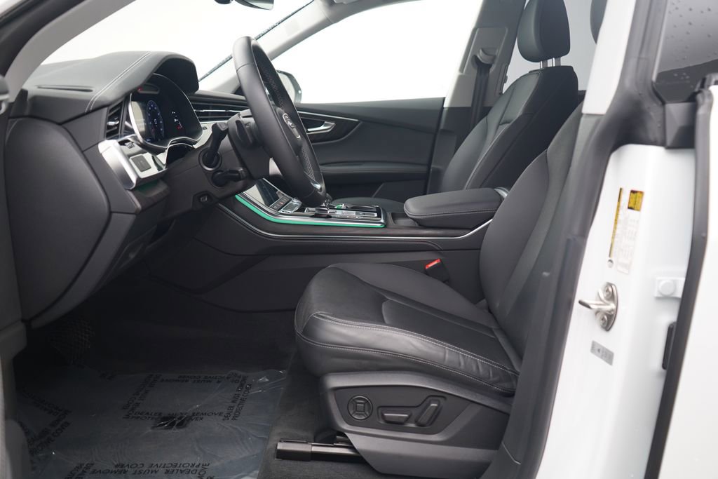 Used 2023 Audi Q8 Premium Plus w/ Premium Plus Package image 6