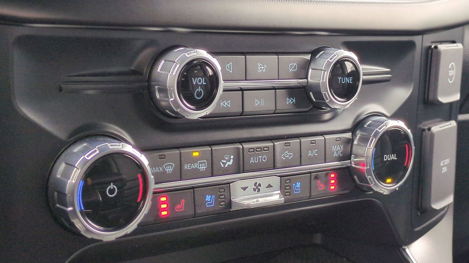 Used 2023 Ford F150 Platinum w/ Equipment Group 701A High image 34