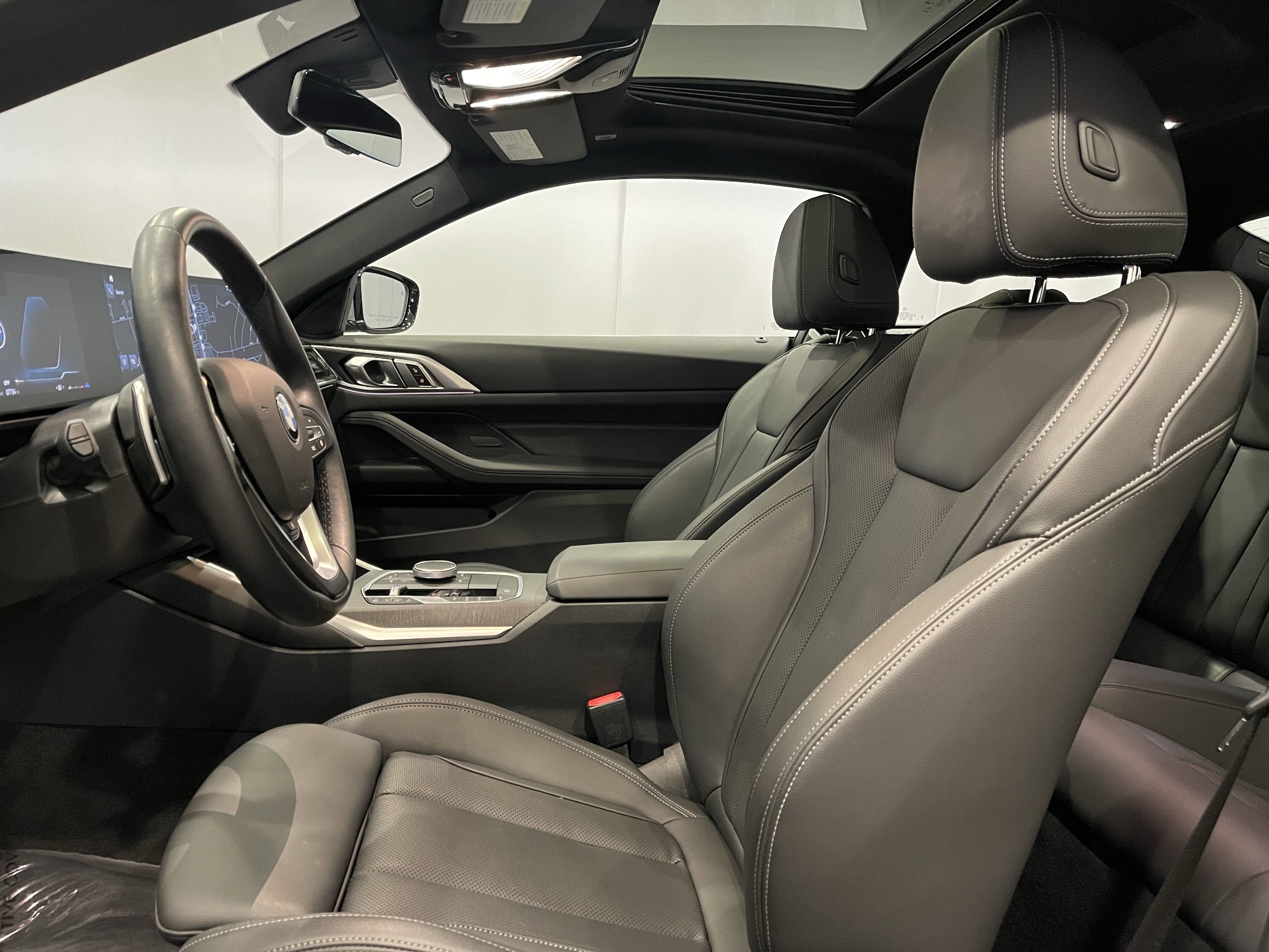 Used 2024 BMW 430i xDrive Coupe w/ Premium Package image 15