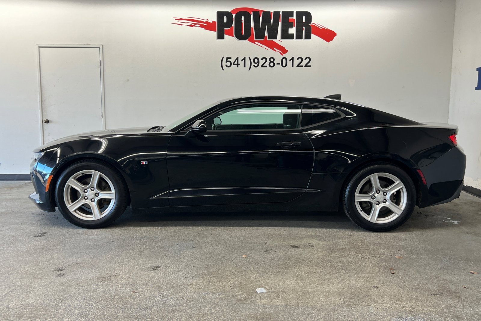 Used 2017 Chevrolet Camaro LT image 6