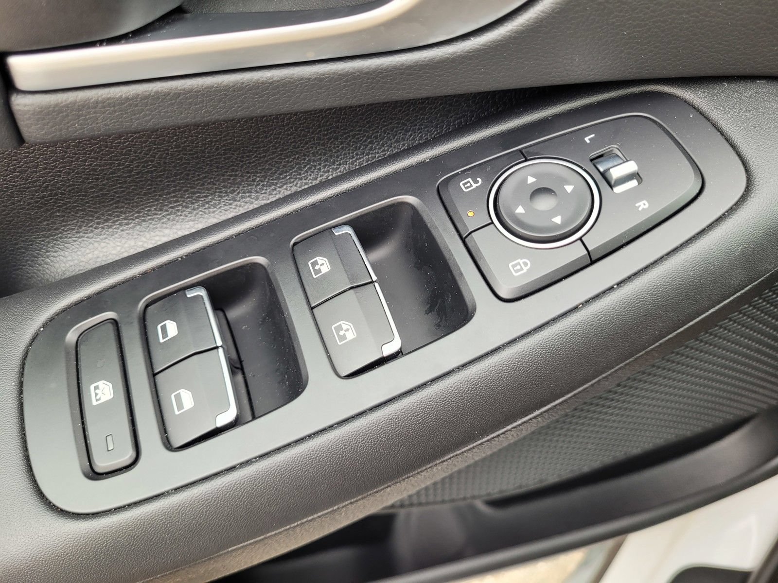 Certified 2026 Hyundai Sonata SEL FWD image 15