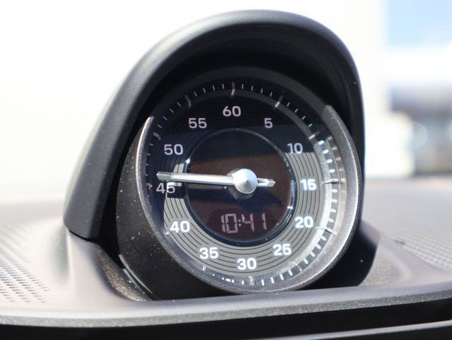 Used 2020 Porsche Taycan Turbo AWD/4WD image 21