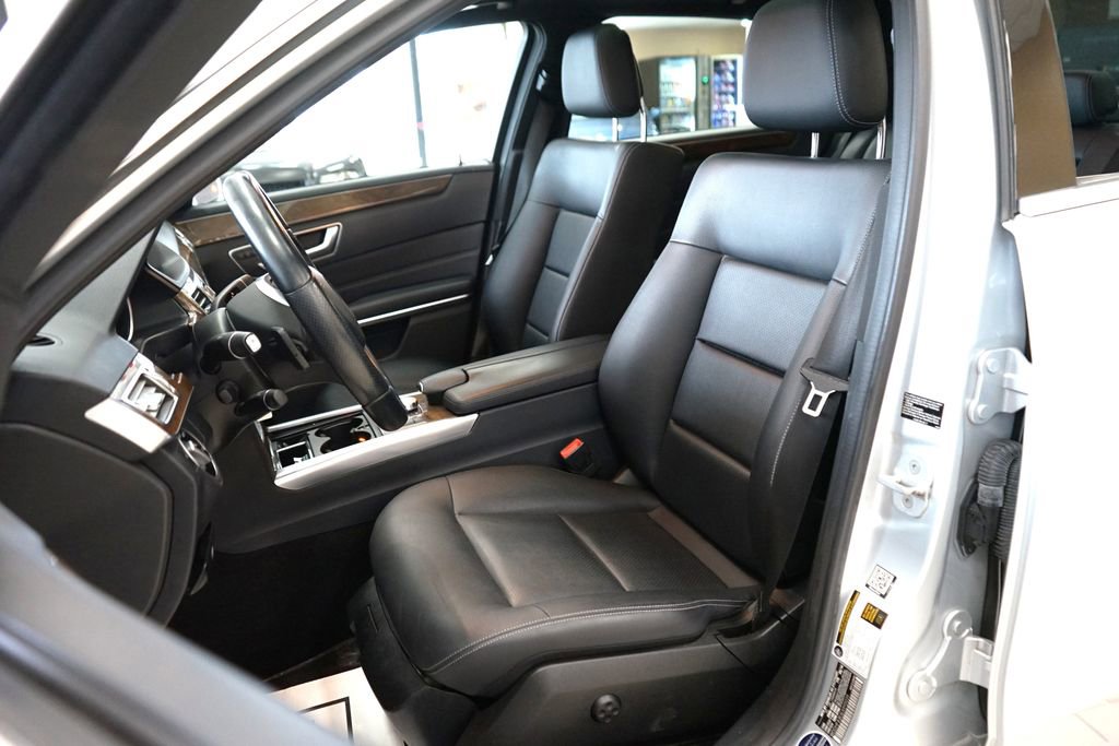 Used 2014 Mercedes-Benz E 350 4MATIC Sedan image 2