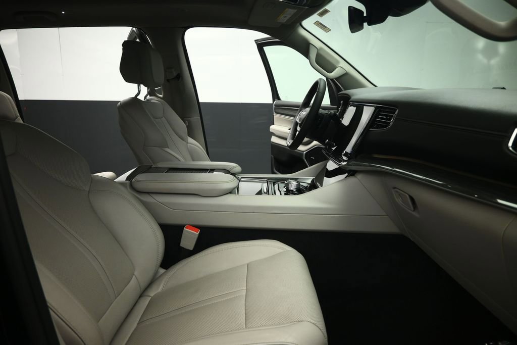 Used 2022 Jeep Wagoneer Series II w/ Premium Group I AWD/4WD image 65