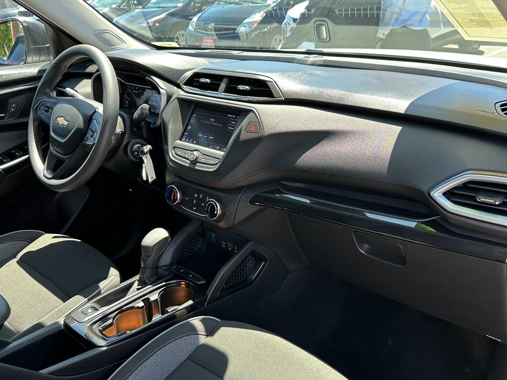 Used 2023 Chevrolet TrailBlazer LS FWD image 15