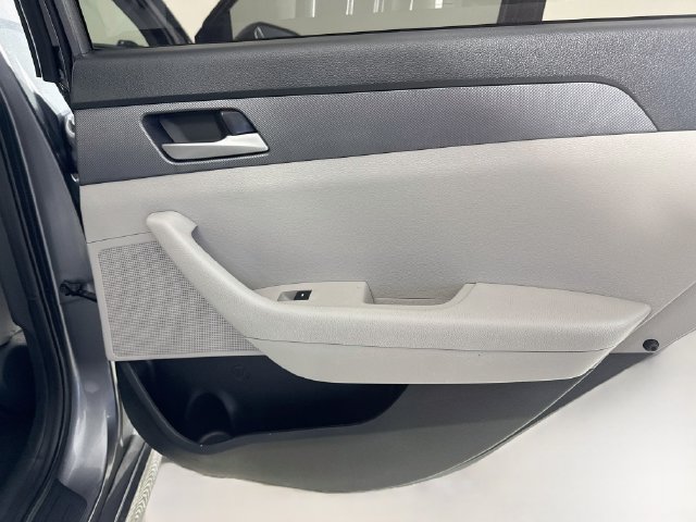 Used 2018 Hyundai Sonata SE FWD image 26