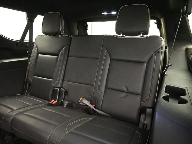 Used 2023 Chevrolet Suburban Premier image 21