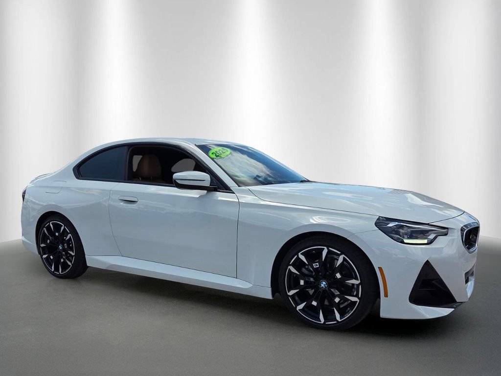 Used 2025 BMW 230i Coupe w/ M Sport Package RWD image 2
