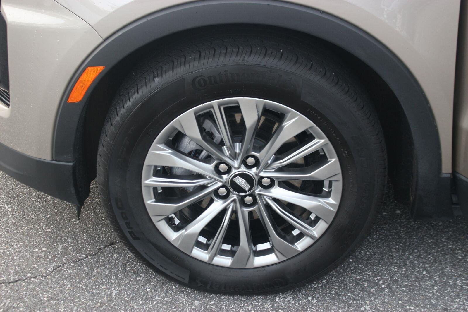 Used 2024 Cadillac XT4 Premium Luxury FWD image 39