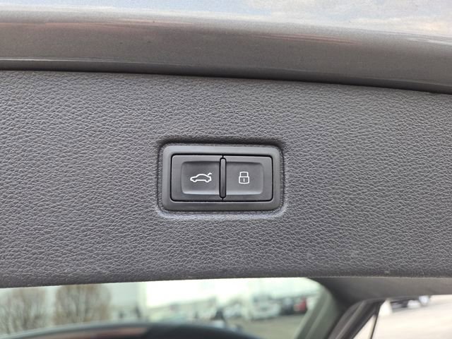 Used 2017 Audi Q7 3.0T Premium Plus image 17