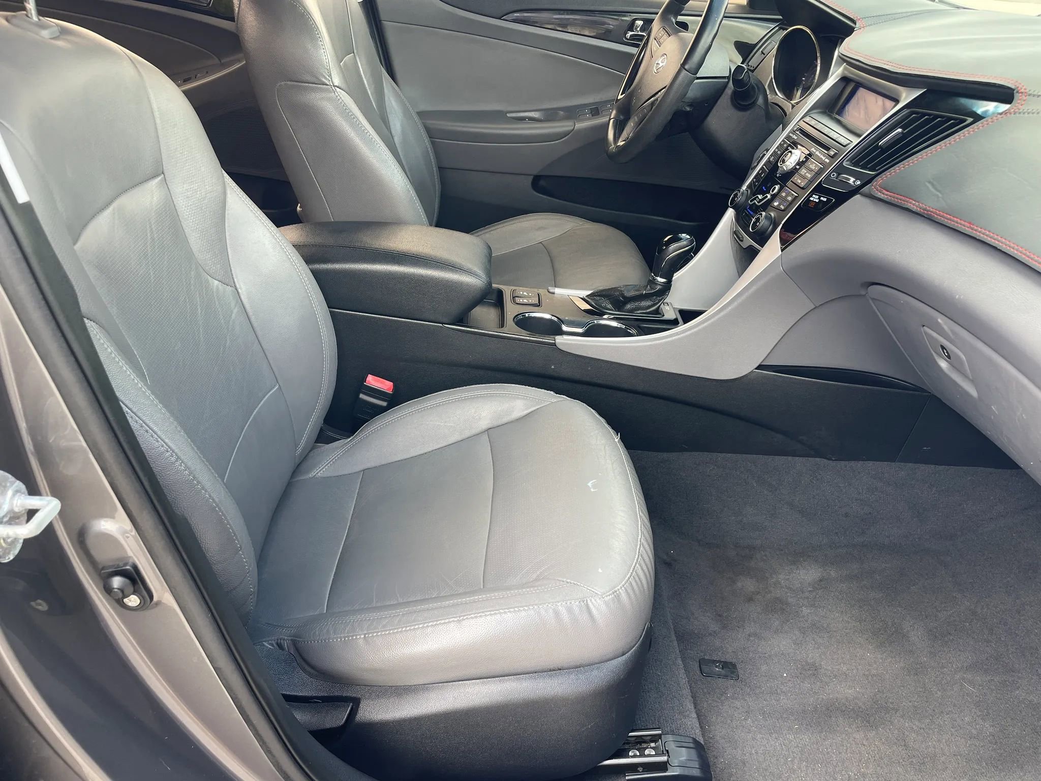 Used 2011 Hyundai Sonata Limited FWD image 8