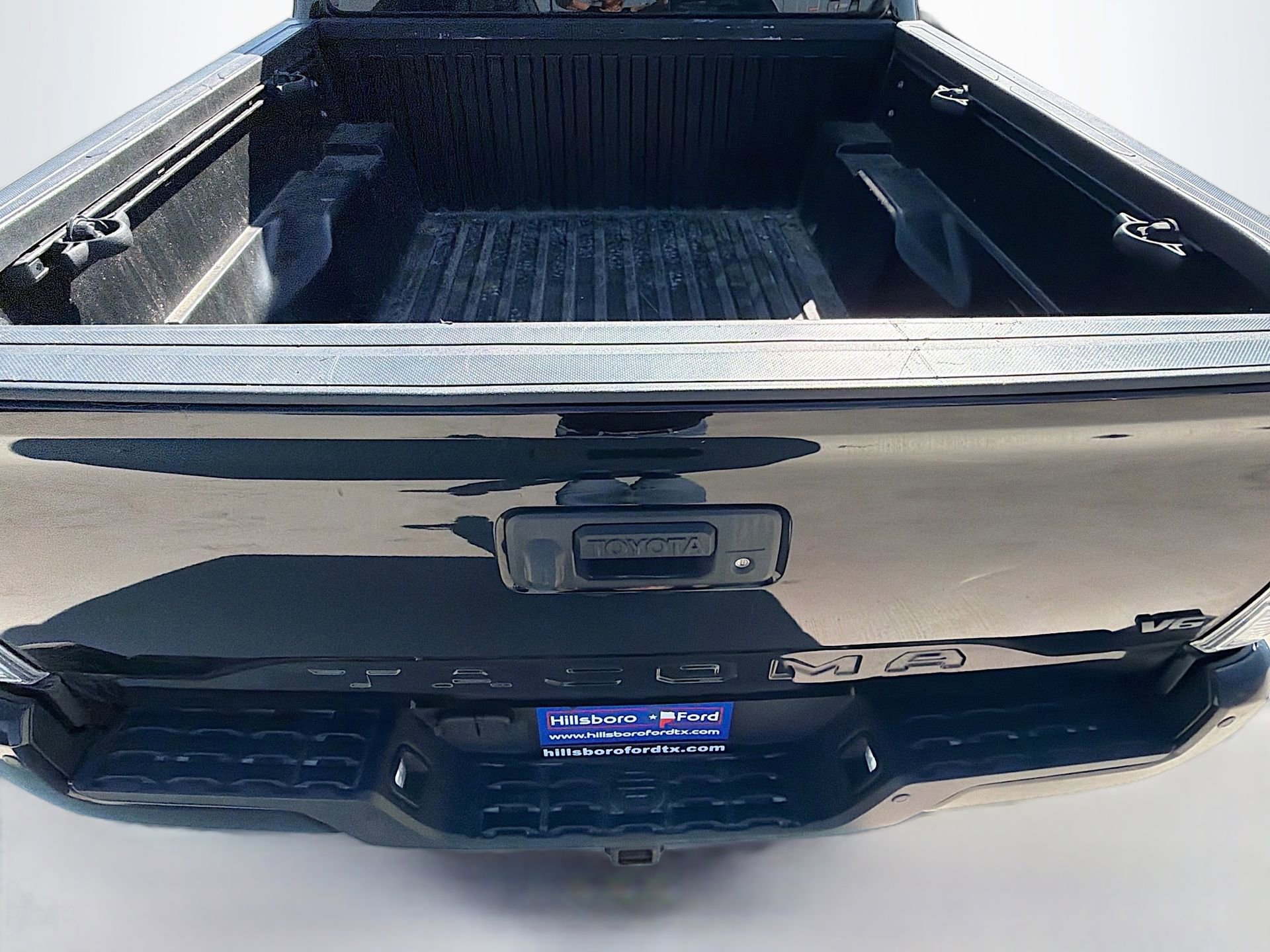 Used 2023 Toyota Tacoma TRD Off-Road w/ Technology Package image 25