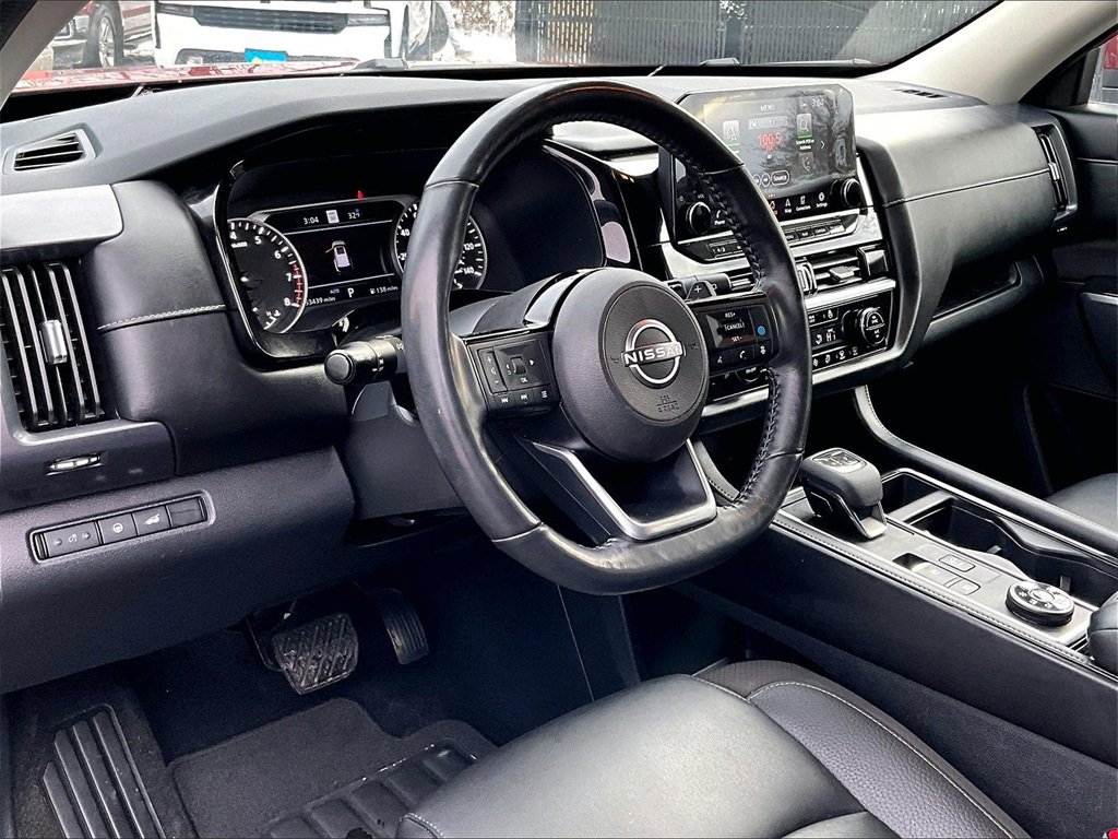 Used 2023 Nissan Pathfinder SL w/ Cargo Package image 14