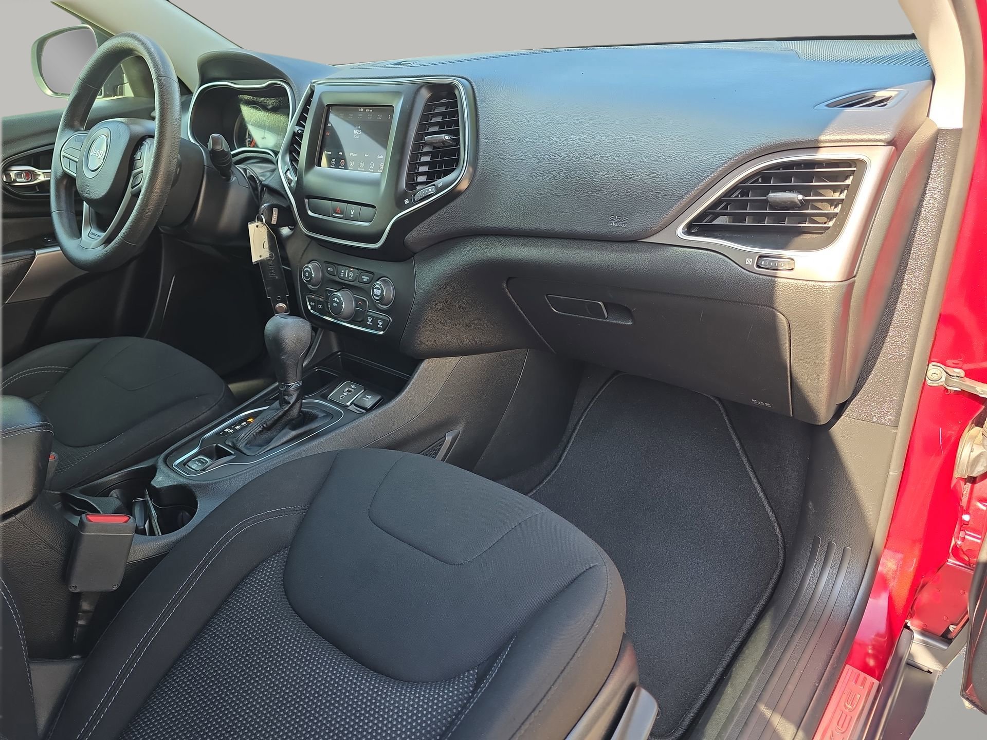 Used 2021 Jeep Cherokee Latitude image 40