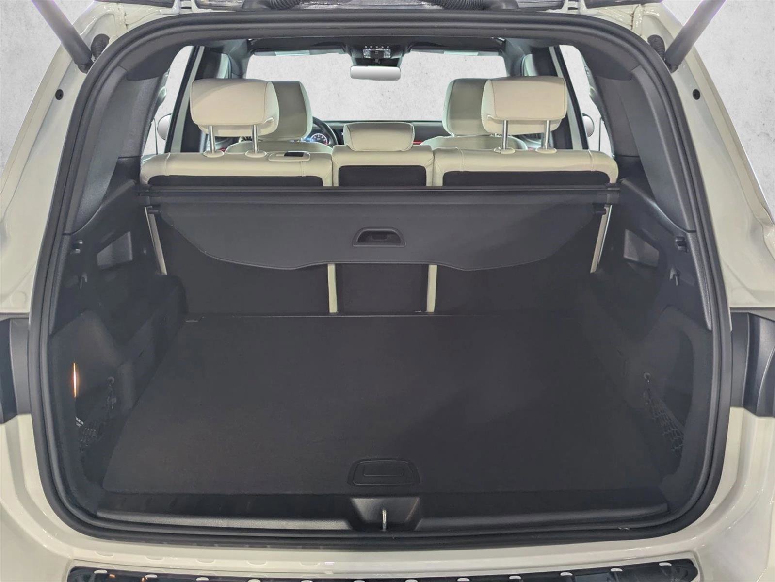 Certified 2025 Mercedes-Benz GLB 250 4MATIC image 6