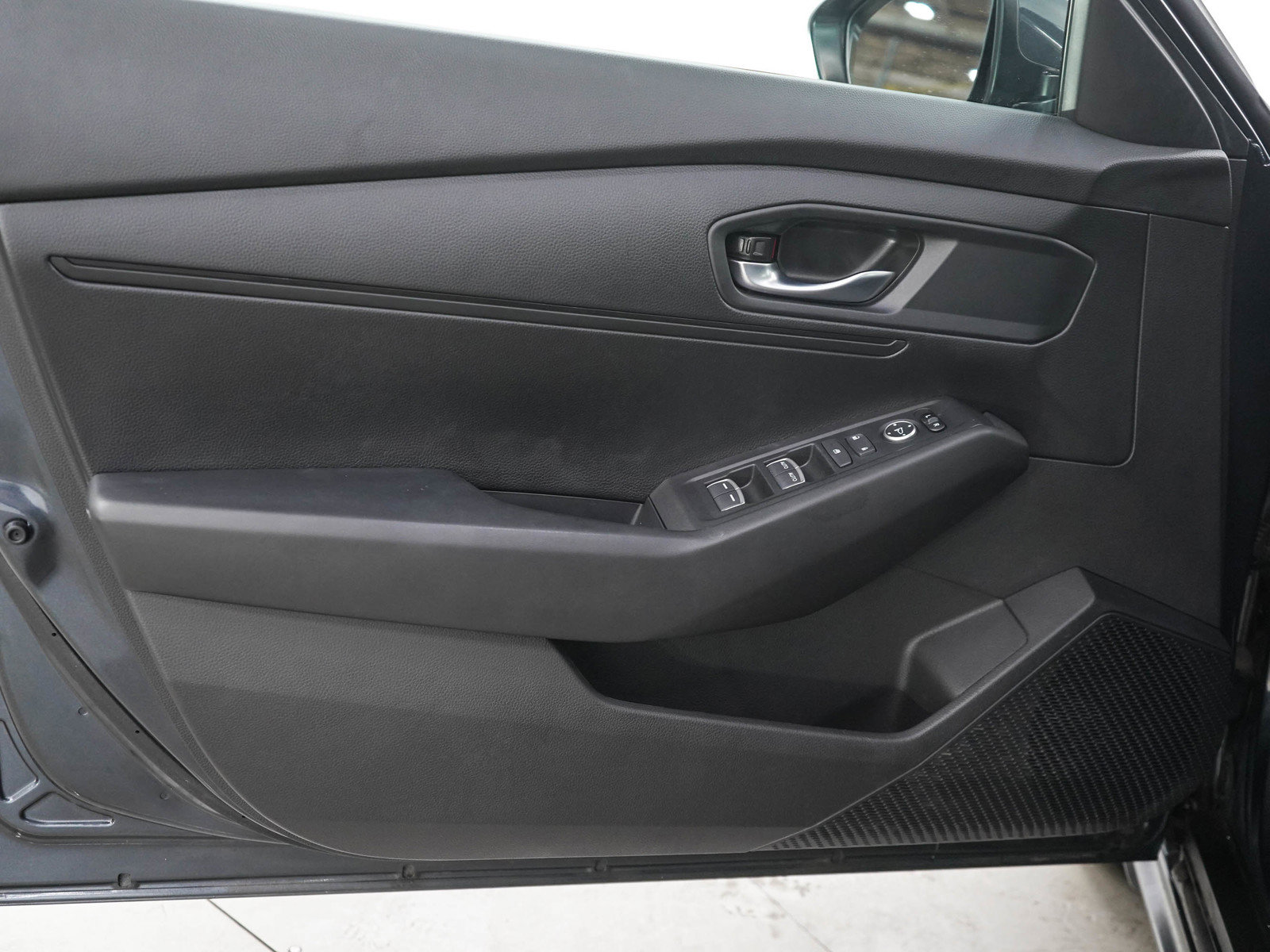 Used 2023 Honda Accord LX image 17