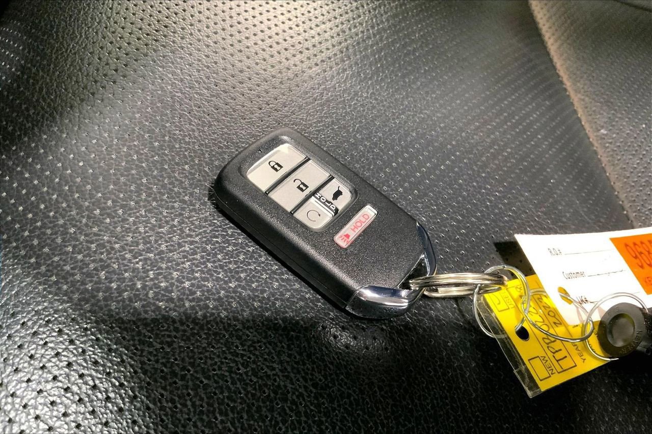 Used 2023 Honda Passport EX-L image 19