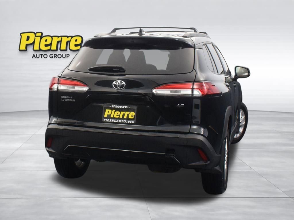 Used 2024 Toyota Corolla Cross LE image 7