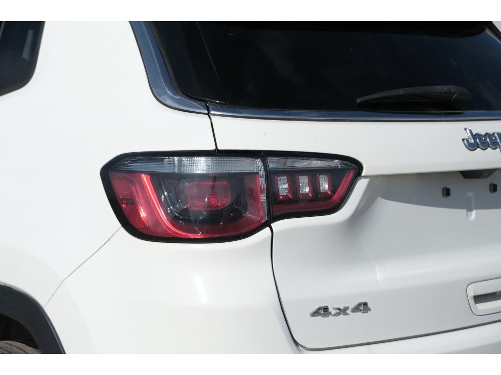 Used 2018 Jeep Compass Limited w/ Navigation Group AWD/4WD image 34