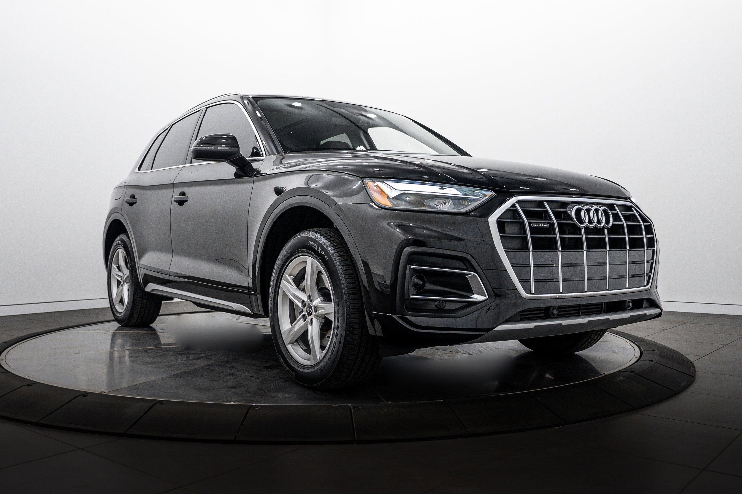 Certified 2023 Audi Q5 Premium w/ Convenience Package AWD/4WD image 1
