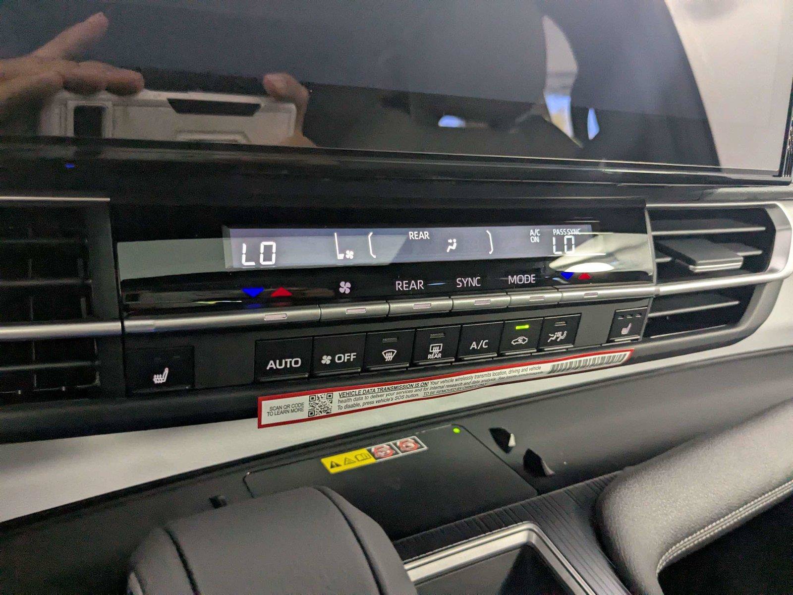 New 2026 Toyota Sienna XLE FWD image 18