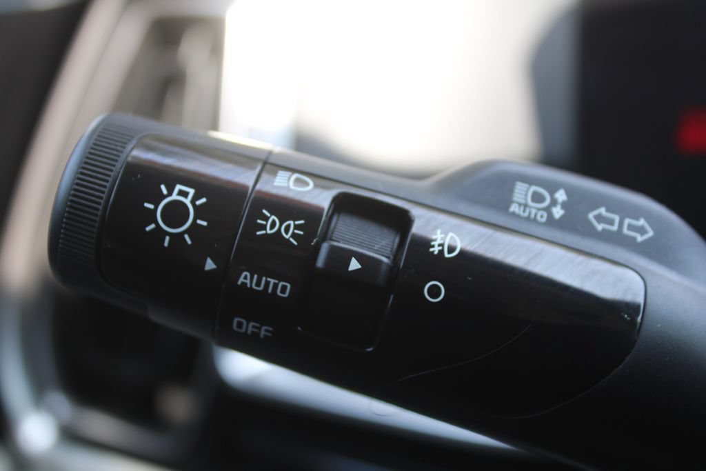 Certified 2025 Kia Sorento EX w/ Panoramic Sunroof Package FWD image 29