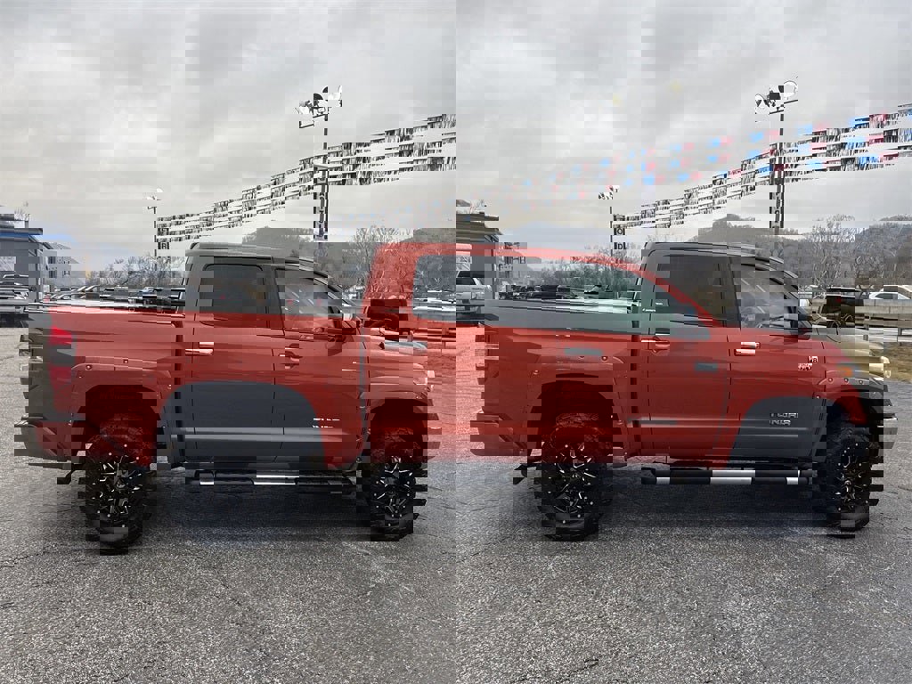 Used 2017 Toyota Tundra Limited image 3