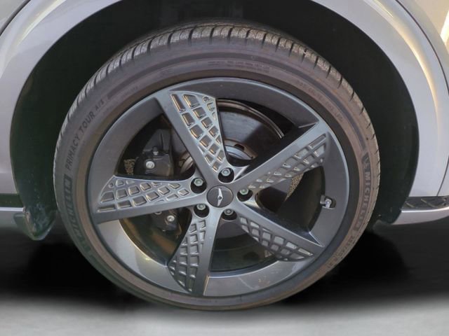 Certified 2025 Genesis GV70 3.5T Sport w/ Sport Advanced Package image 10