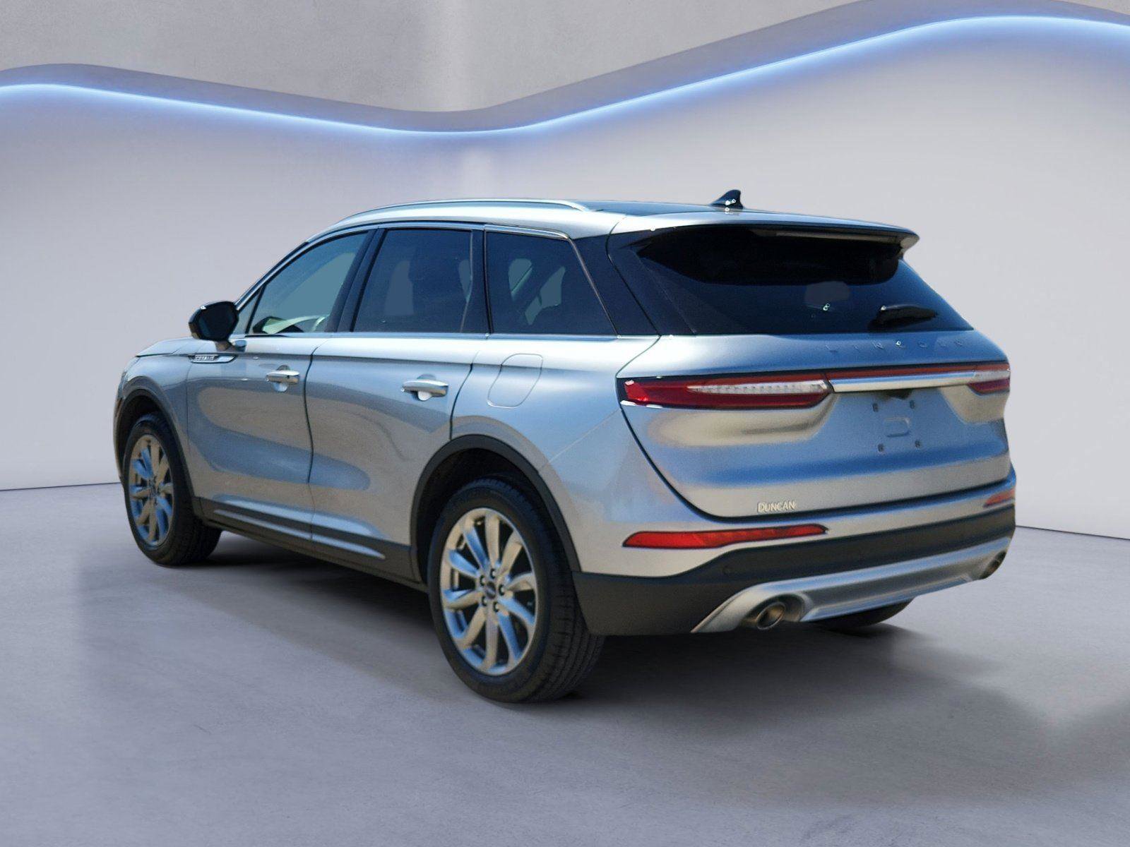 Used 2022 Lincoln Corsair AWD w/ Premium Package image 5