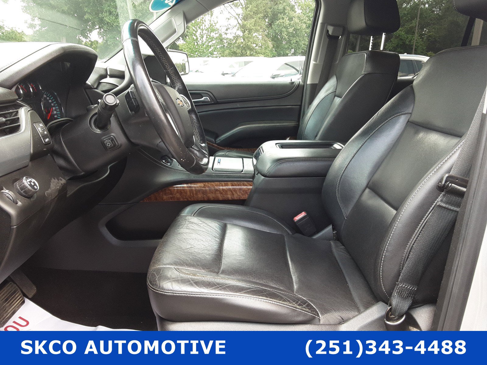 Used 2018 Chevrolet Suburban Premier RWD image 11