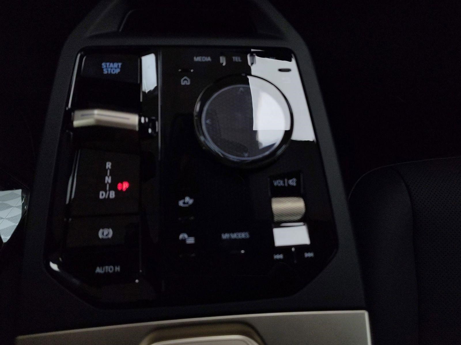 New 2026 BMW iX xDrive45 image 22