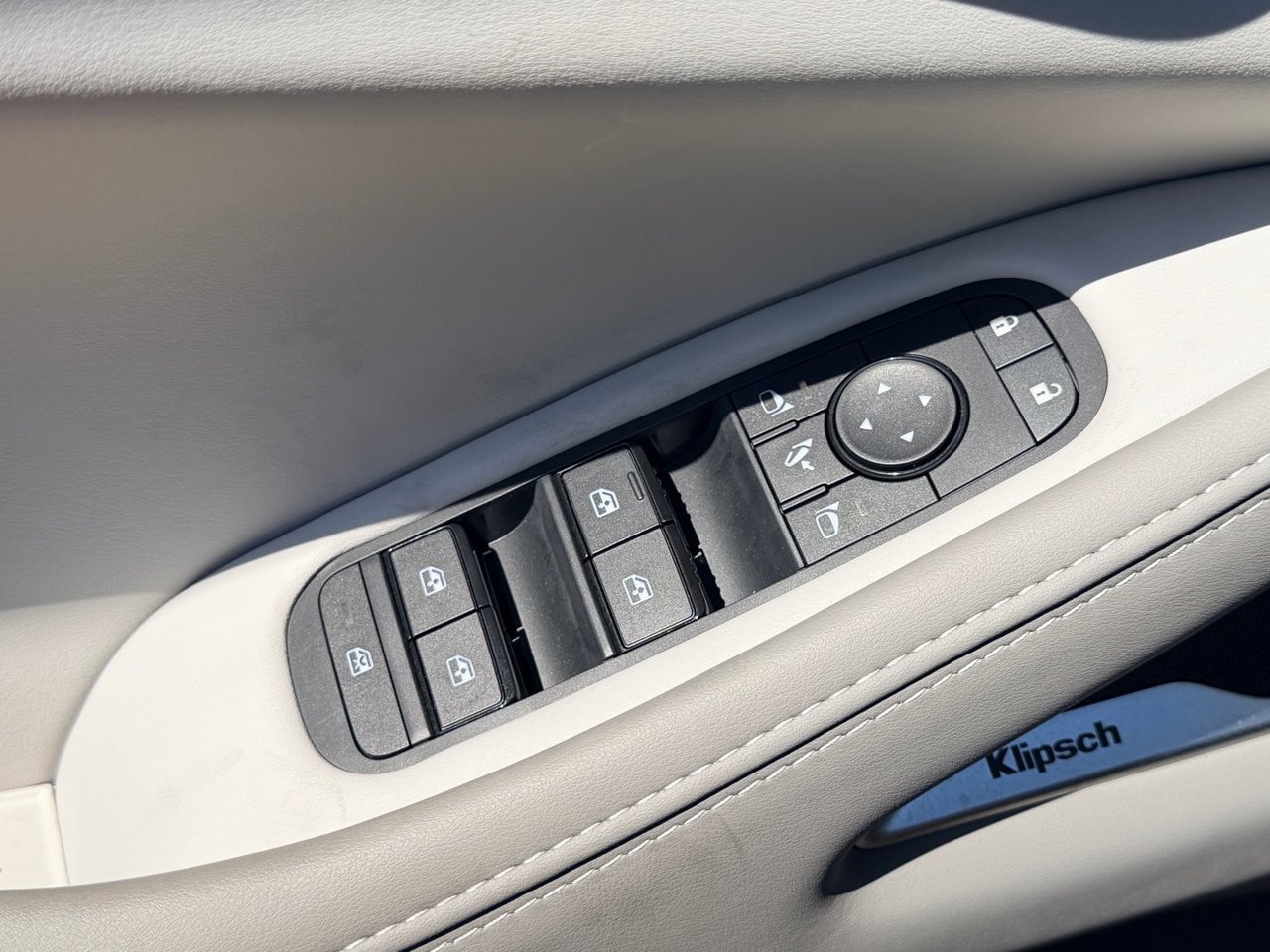 New 2027 INFINITI QX60 Luxe FWD image 18
