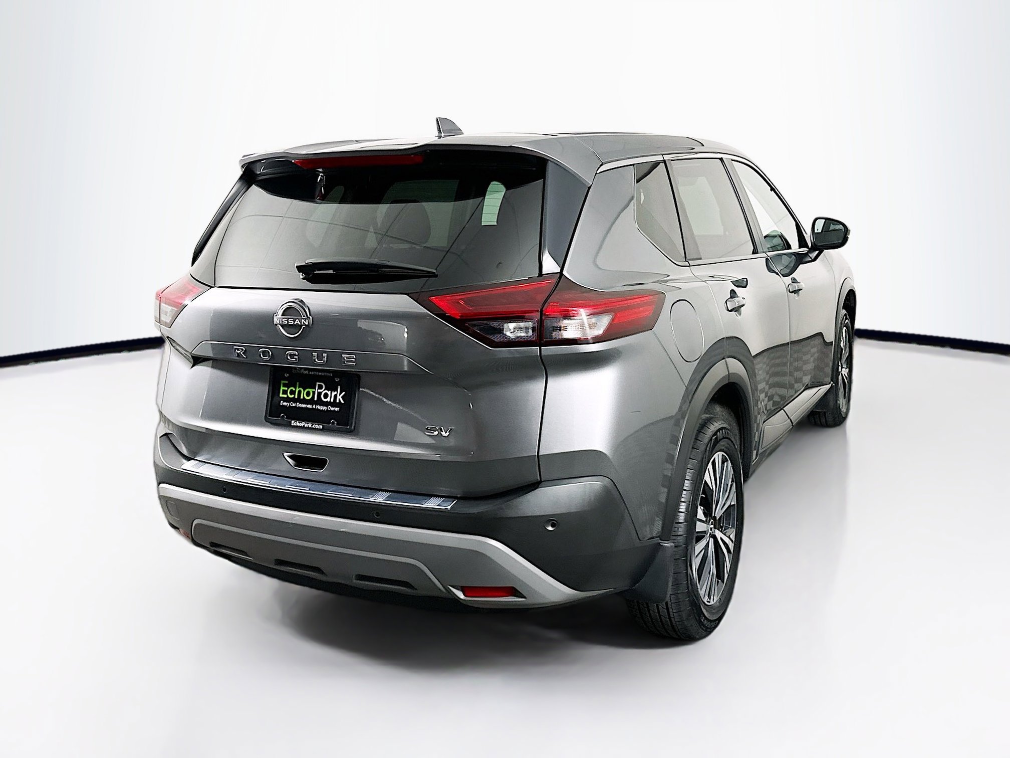 Used 2023 Nissan Rogue SV image 9