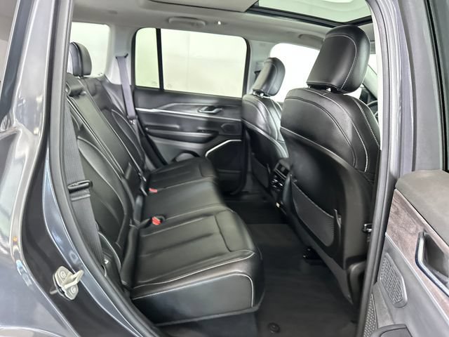 Used 2023 Jeep Grand Cherokee 4WD 4xe image 31