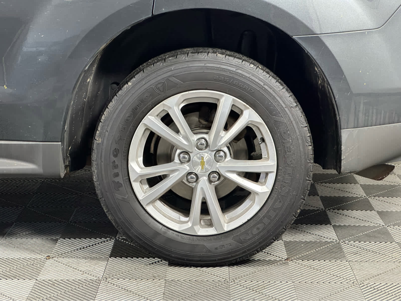 Used 2017 Chevrolet Equinox LT w/ Driver Confidence Package II image 23