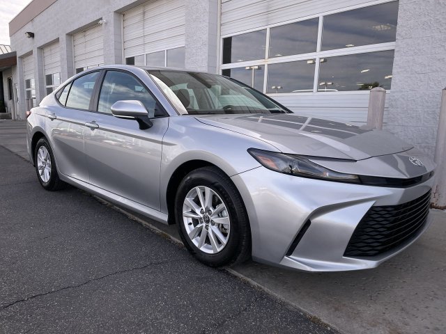 Used 2026 Toyota Camry LE FWD image 10