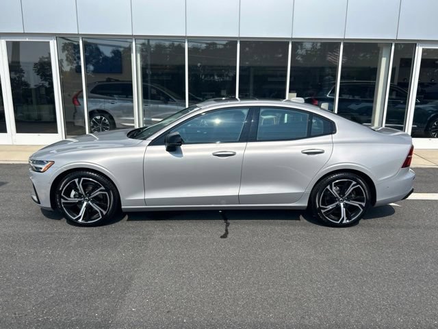 Certified 2023 Volvo S60 B5 Plus w/ Climate Package AWD/4WD image 2